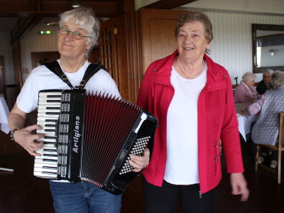 Erster Kaffeenachmittag