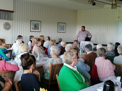 Fr�hlingsfr�hst�ck